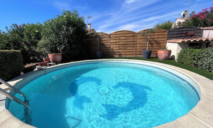 Mauguio Villa | Très Jolie Maison Familiale, Piscine Cosy, Havre de Paix à 10 mn des Plages