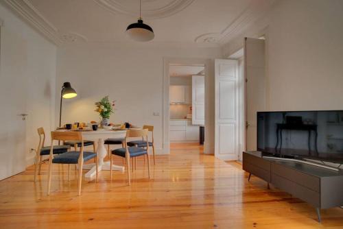Encarnacao Apartment | Tracey & Neill's Place in Principe Real