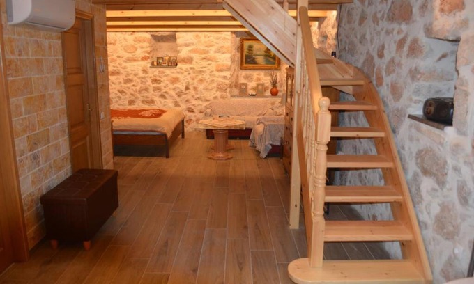 Agios Georgios Sykousis House | Traditional Chios House