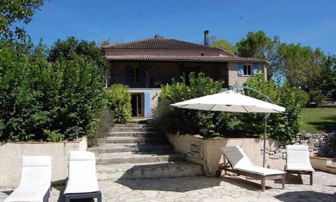 Valprionde Apartment | Traditional 1 bed French gite, with private pool, 3 acres of garden. Aircon.