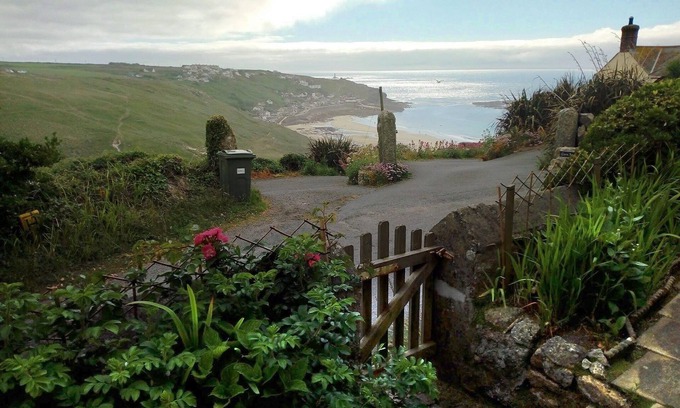 Penzance Cottage | Traditional granite cottage above Sennen Beach