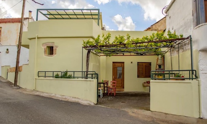 Fres House | Traditional house in Fres