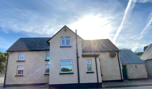 Kiltealy House | Traditional old style farmhouse
