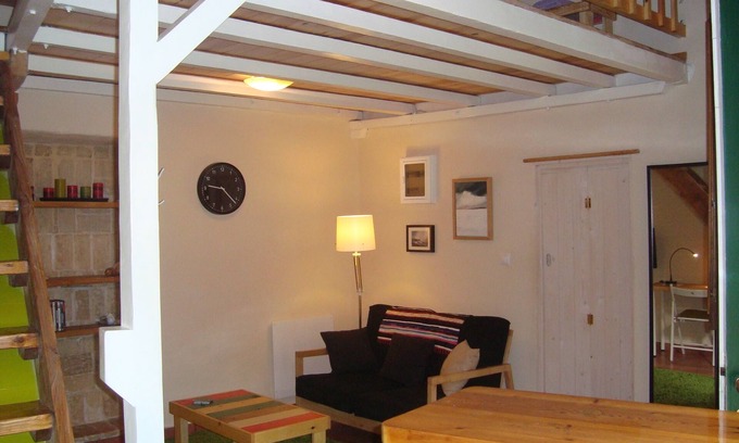 Mets House | Traditional Studio Apt-Central Athens