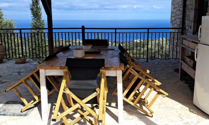 Skinaria Villa | Traditional style 3 bedroom cottage in local stone