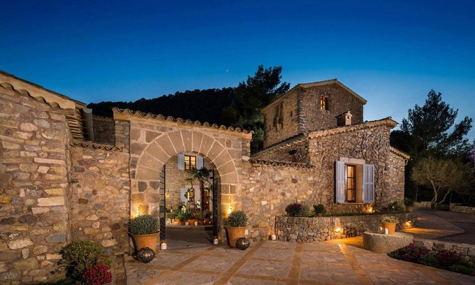 Banyalbufar House | Traditional villa with private pool