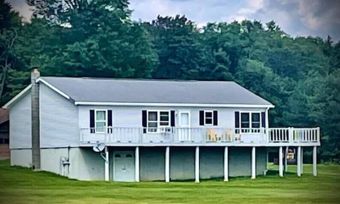 Coudersport House | Trail Side Inn- Near Cherry Springs & On the Trailn