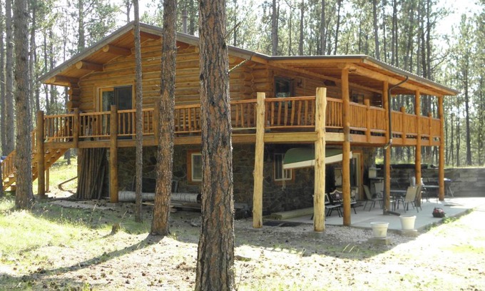 Custer House | Trails End Lodge