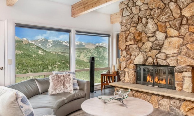 Windcliff Estates Apartment | Trails End Vacation Home at Windcliff home