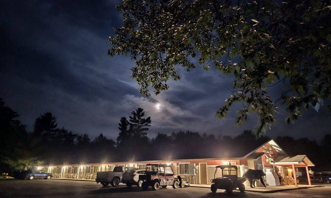 Hill City Hotel | Trails Inn Quadna Mountain Motel & RV