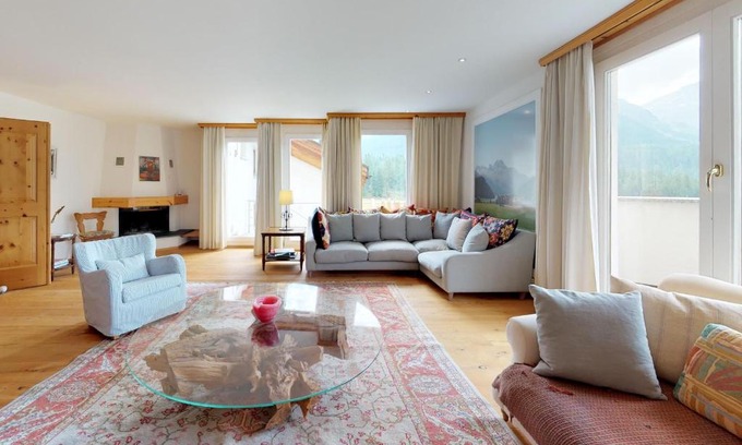Champfer Apartment | Trais Tschiervs