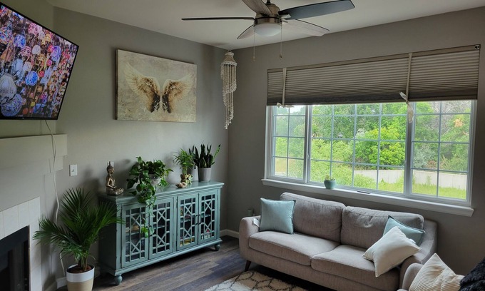 Ken Caryl Condo | Tranquil 2-bedroom at Red Rocks & Chatfield ~ Winter Wonderland