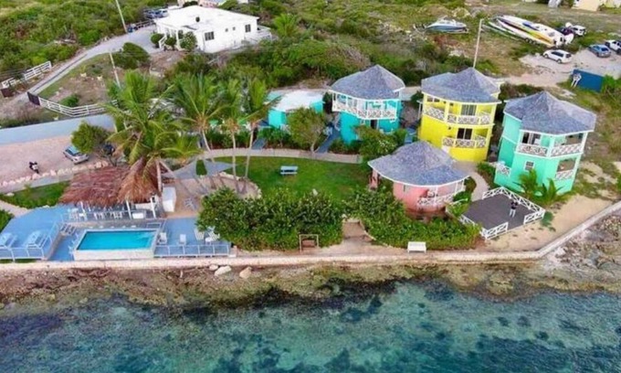 Island Harbour Apartment | Tranquil Air Garden Studio - Arawak Beach Club
