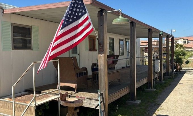Calimesa House | Tranquil and charming mobile home, single wide, newly remodeled - Coastal Decor
