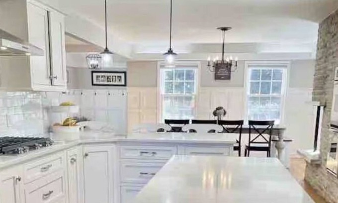 Jackson Other | Tranquil Convenient Location 6-bedroom Bright Modern Farmhouse Arcade Huge Yard