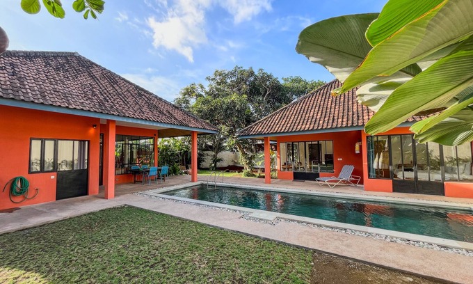 Banjar Semer Villa | Tranquil & Cozy 3BR Villa Next to Berawa Canggu