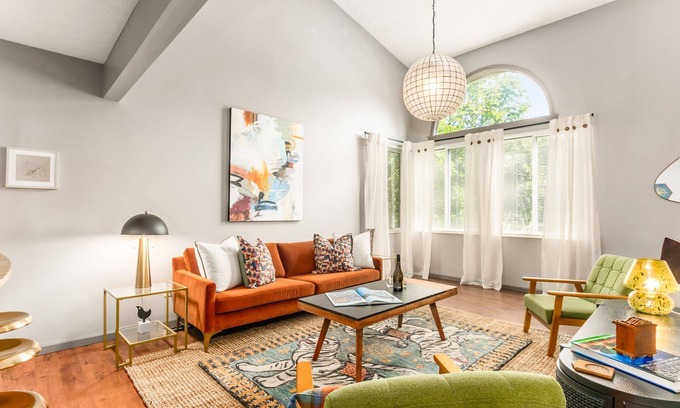Trouville House | Tranquil family-friendly/Firepit/Loft