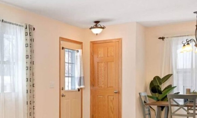Crystal House | Tranquil Family Home l 4BR 2BA