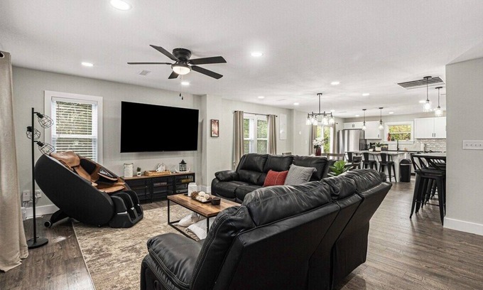 Grandview House | Tranquil Getaway l 3 BDRM l Long stay & Fast Wi-Fi