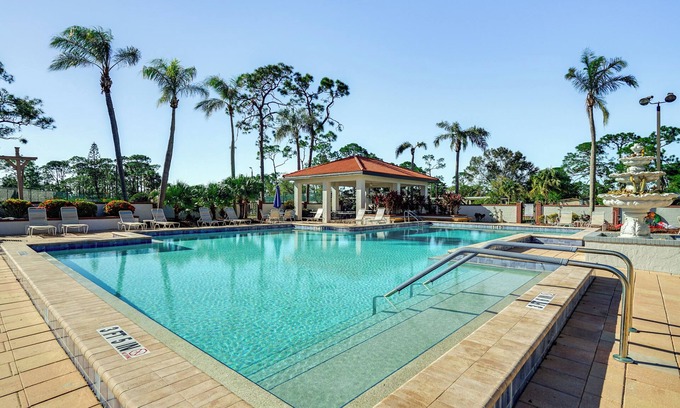 Jacarandas House | Tranquil Home Near Golf in North Fort Myers!
