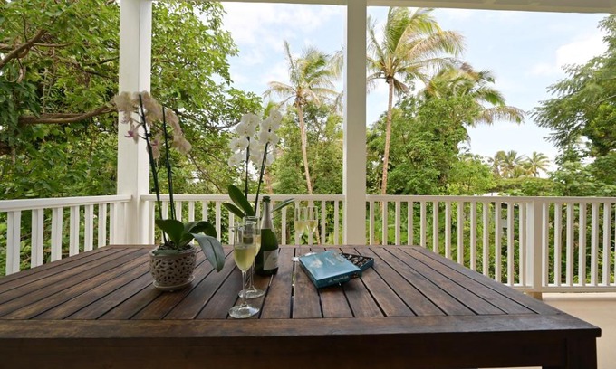 Kehena Beach Estates House | Tranquil Kehena Beach Mezzanine Tropical Retreat