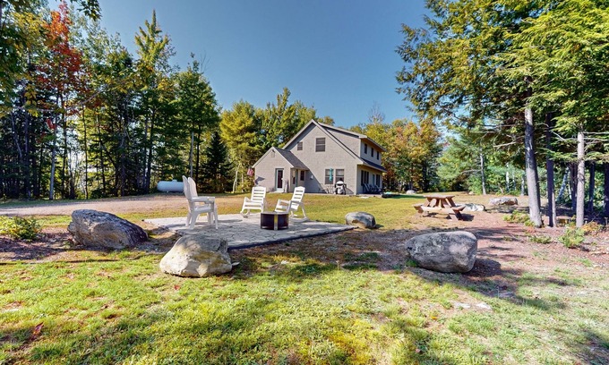 Northeast Somerset House | Tranquil Lakefront Retreat with Breathtaking Views and Cozy Firepit