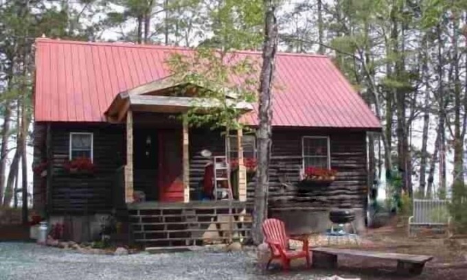 Big Bay Cabin | Tranquil lakefront retreat on majestic Lake Superior