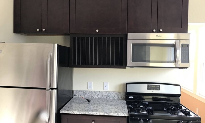 Brooklawn - St. Vincent Apartment | Tranquil North End Bridgeport Luxe 2 Bdr unit