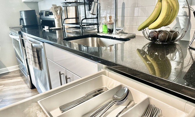 Fairfax Apartment | Tranquil Oasis 30 minutes from D.C.