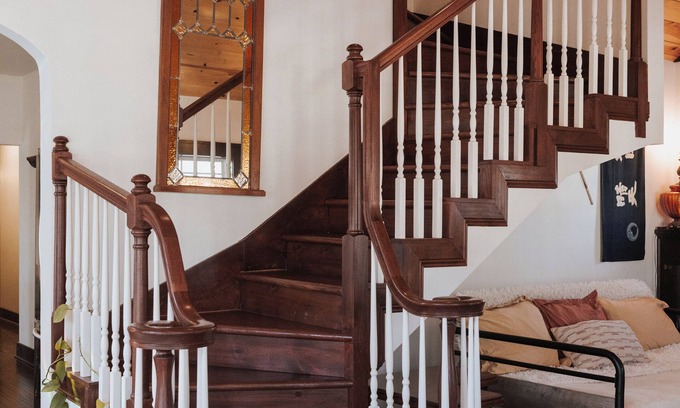 Midtown House | Tranquil Pet-Friendly Bungalow in Midtown Springfield with High-Speed Wi-Fi