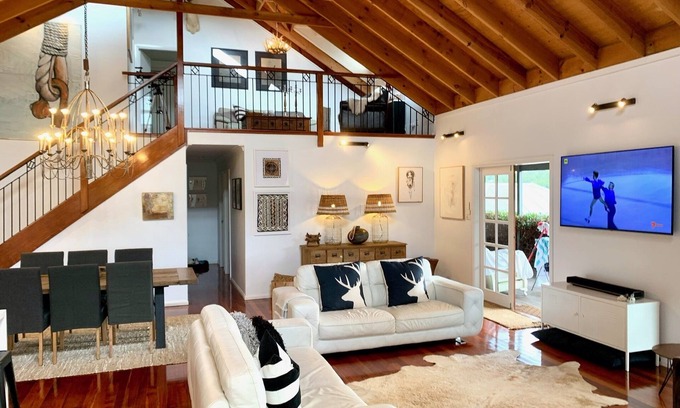 Cessnock City Council House | Tranquil private country retreat with stunning rural views