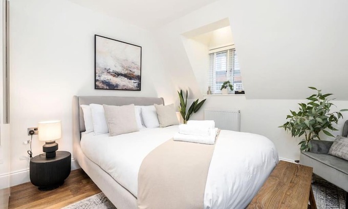 Knaresborough Apartment | Tranquil Riverfront Oasis at High Bridge Court