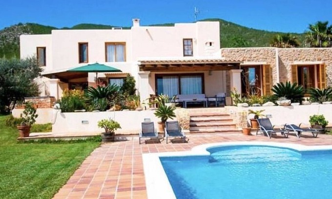 Ibiza Town Villa | Tranquil Villa in Ibiza with Swimming Pool