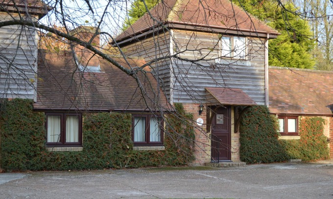 St Leonards-On-Sea Cottage | Tranquil. well-equipped Cottage in historic '1066 Country'