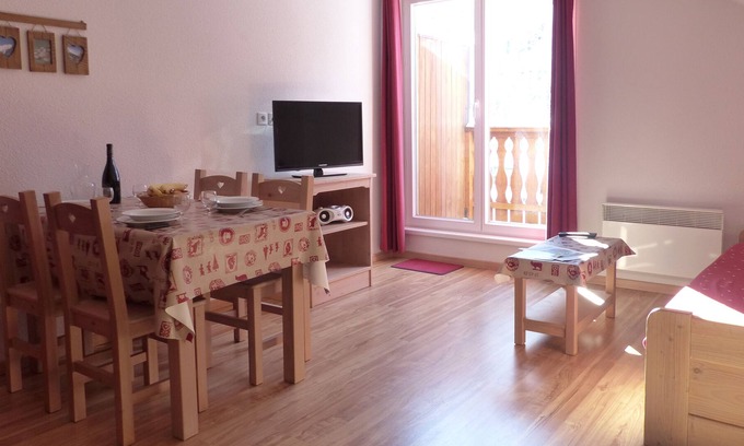 Villar-d'Arene Apartment | Tranquility and authenticity at the foot of the Ecrins