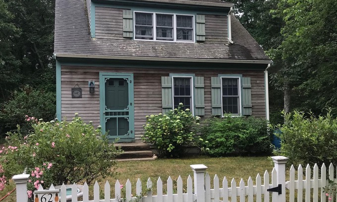 Brewster House | Tranquility Awaits - a quiet, secluded spot amidst trees and gardens