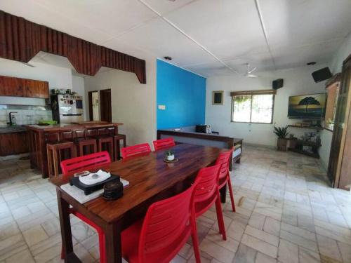 Puerto Galera House | Transient House