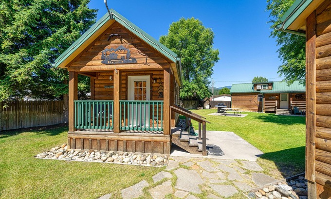 Northport Cabin | Trapper cabin