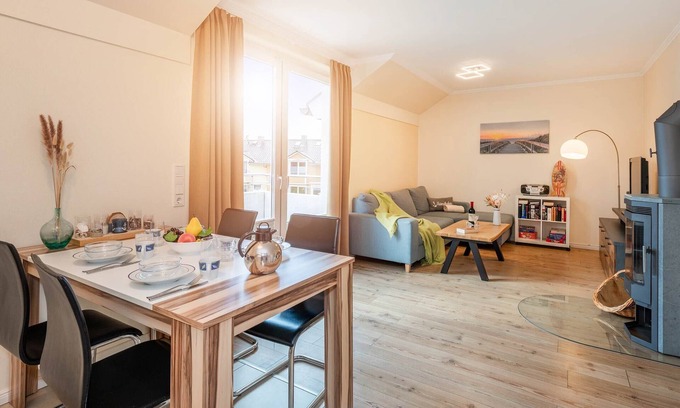 Ueckeritz Apartment | Traumhaftes Apartment Sylva, Strandnah mit Balkon