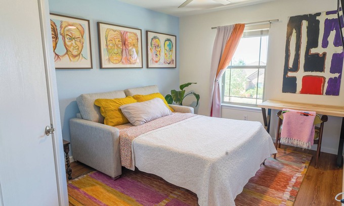 McNeil House | Traveler's Oasis: Cozy HavennRoom for rent with shared common areas