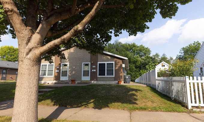 La Crosse House | Travelers home base just off I90