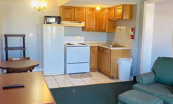 Scottsboro Hotel | Travelers Place Inn & Suites