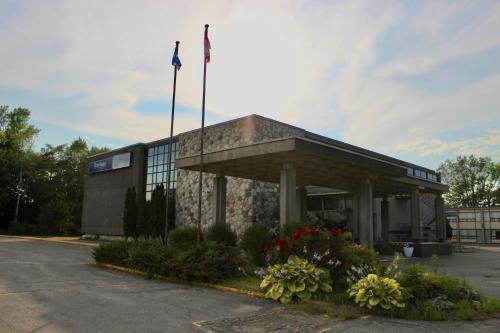 Mauricie Hotel | Travelodge by Wyndham Trois-Rivieres