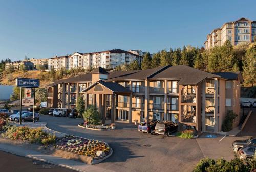 Kamloops Hotel | Travelodge by Wyndham Kamloops Mountview