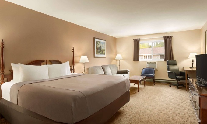 Kenora Hotel | Travelodge by Wyndham Kenora