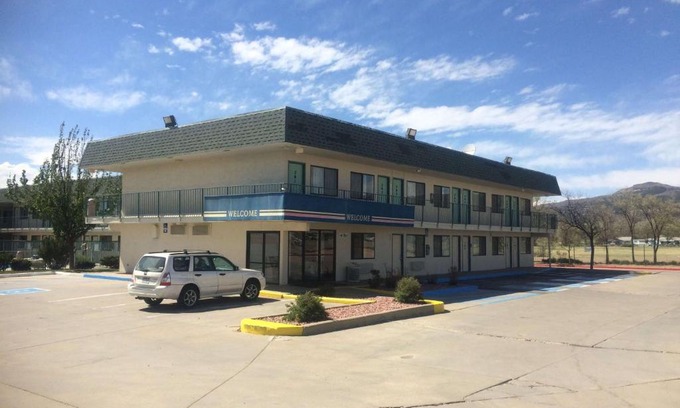 Raton Hotel | Travelodge by Wyndham Raton