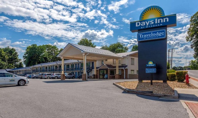 Charles Town Hotel | Travelodge by Wyndham Charles Town - Harpers Ferry