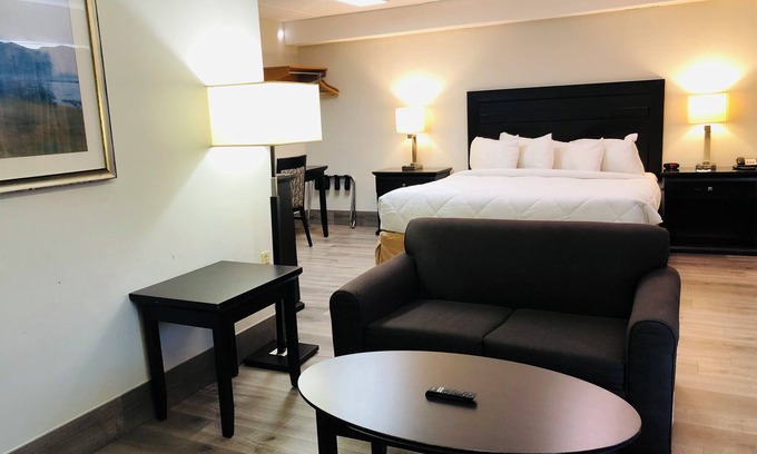 Welland Hotel | Travelodge by Wyndham Welland