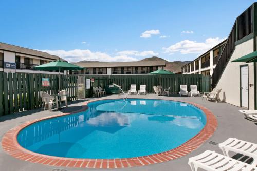 Wenatchee Hotel | Travelodge by Wyndham Wenatchee