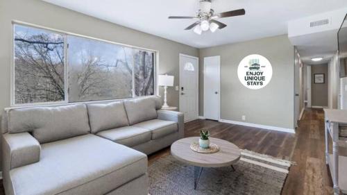 Rossville House | Travis' Place - Convenient and Affordable Location